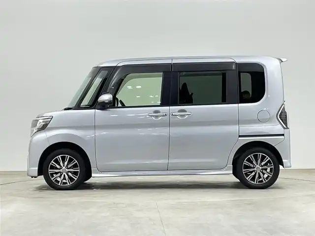 ダイハツ タント カスタムX トップED LTD SAⅢ 千葉県 2018(平30)年 4.2万km ブライトシルバーメタリック 社外メモリーナビ/フルセグTV/Bluetooth接続/バックカメラ/全方位カメラ/ハーフレザーシート/運転席シートヒーター/両側パワースライドドア/スマートキー/オートライト/オートマチックハイビーム/LEDライト/フォグランプ/リアコーナーセンサー