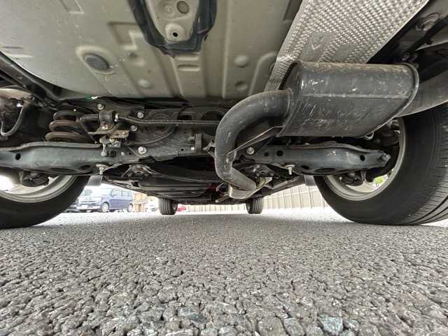 レクサス ＮＸ 300h バージョンL 千葉県 2014(平26)年 3.1万km ソニッククォーツ 純正SDナビ/フルセグTV/Bluetooth/USB接続/CD/DVD再生/バックカメラ/全方位カメラ/ETC/レーンキープアシスト/プリクラッシュセーフティ/横滑り防止装置/ブレーキホールド/クルーズコントロール/パワーバックドア/メモリ付きパワーシート/ステアリングヒーター/シートヒーター/シートエアコン/純正１８インチアルミホイール/純正フロアマット