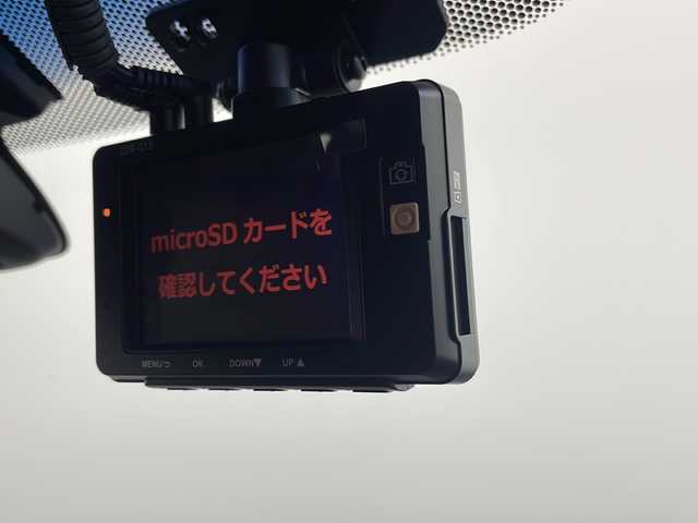 ホンダ ヴェゼル ハイブリッド RS ホンダセンシング 埼玉県 2016(平28)年 1.3万km プレミアムクリスタルレッドM 純正SDナビ(型式：VXM-164VFi)/CD/DVD/Bluetooth/フルセグ/バックカメラ/前後ドライブレコーダー/追従機能付きクルーズコントロール/レーンキープアシスト/ビルトインETC/ハーフレザーシート/前席シートヒーター/純正18インチアルミホイール/純正フロアマット/プッシュスタート/スマートキー