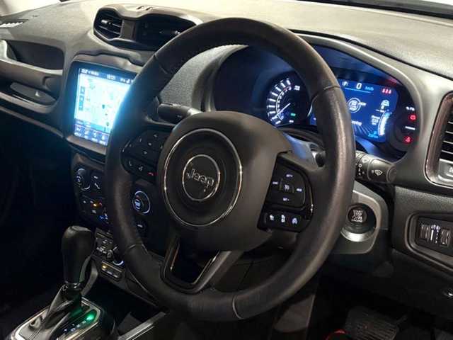 クライスラー・ジープ ジープ レネゲード リミテッド 4xe 道央・札幌 2022(令4)年 1.4万km パール Uconnectナビ/フルセグTV/USB/Bt/バックカメラ/パークセンス/ACC/レーンセンス/ブラインドスポットモニター/セレクテレインシステム/本革シート/シートヒーター/禁煙車