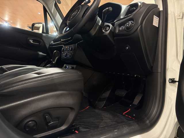 クライスラー・ジープ ジープ レネゲード リミテッド 4xe 道央・札幌 2022(令4)年 1.4万km パール Uconnectナビ/フルセグTV/USB/Bt/バックカメラ/パークセンス/ACC/レーンセンス/ブラインドスポットモニター/セレクテレインシステム/本革シート/シートヒーター/禁煙車