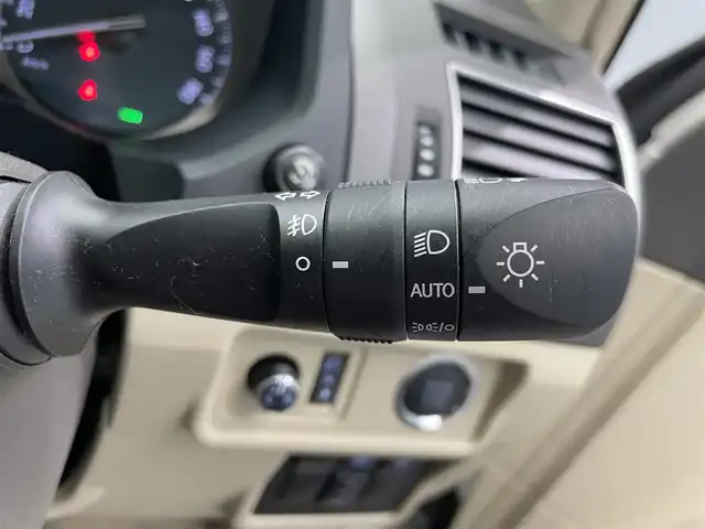 トヨタ ランドクルーザー プラド TX Lパッケージ マットブラED 鹿児島県 2023(令5)年 2.2万km ホワイトパールクリスタルシャイン 禁煙車/４WD/トヨタセーフティセンス/　・プリクラッシュセーフティ/　・レーンディバーチャーアラート/　・オートマチックハイビーム/　・レーダークルーズコントロール/サンルーフ/シートベンチレーション/前後コーナーセンサー/電動格納サードシート/ナビ機能付きディスプレイオーディオ/　・Bluetooth/　・USB/　・AppleCarPlay/　・AndroidAuto/ETC2.0/ドライブレコーダー/純正フロアマット/純正ドアバイザー/全席オートパワーウィンドウ/ステアリングリモコン/電動格納ミラー