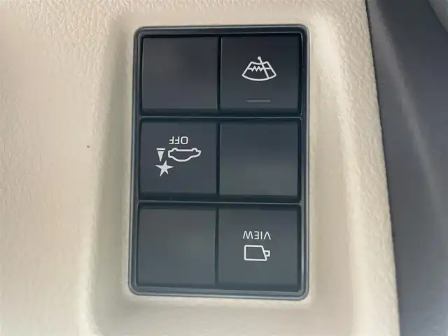 トヨタ ランドクルーザー プラド TX Lパッケージ マットブラED 鹿児島県 2023(令5)年 2.2万km ホワイトパールクリスタルシャイン 禁煙車/４WD/トヨタセーフティセンス/　・プリクラッシュセーフティ/　・レーンディバーチャーアラート/　・オートマチックハイビーム/　・レーダークルーズコントロール/サンルーフ/シートベンチレーション/前後コーナーセンサー/電動格納サードシート/ナビ機能付きディスプレイオーディオ/　・Bluetooth/　・USB/　・AppleCarPlay/　・AndroidAuto/ETC2.0/ドライブレコーダー/純正フロアマット/純正ドアバイザー/全席オートパワーウィンドウ/ステアリングリモコン/電動格納ミラー