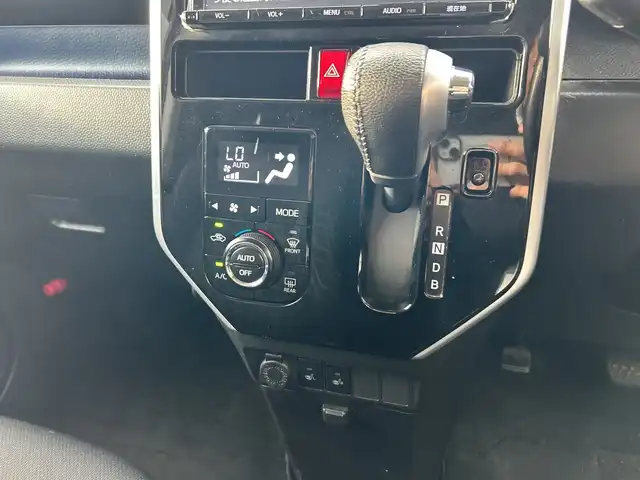 トヨタ タンク カスタムG－T 神奈川県 2018(平30)年 4.7万km プラムブラウンパールクリスタルシャイン 純正9インチSDナビ/フルセグ・DVD・CD・SD・MSV・Bluetoorh/ビルトインETC/バックカメラ/スマートアシスト/革巻ステアリング/ステアリングリモコン/クルーズコントロール/両側パワースライドドア/前席シートヒーター/後席用テーブル/リアドアサンシェード/前後コーナーセンサー/ドアバイザー/フロアマット/スマートキー×2