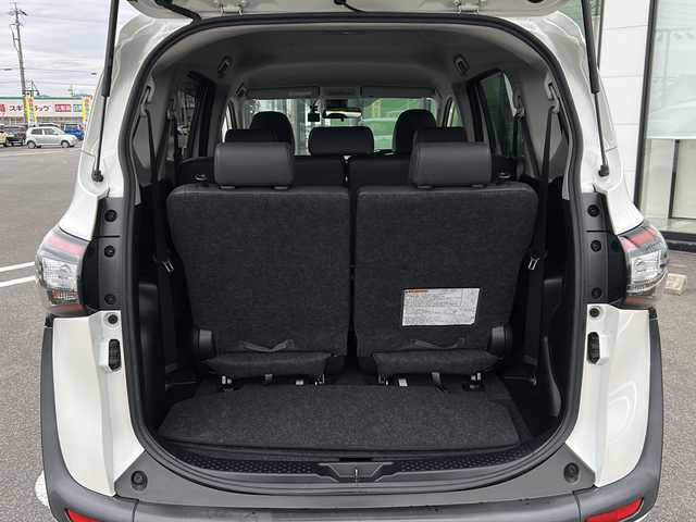 トヨタ シエンタ ハイブリッド G クエロ 岐阜県 2019(平31)年 1.2万km ホワイトパールクリスタルシャイン 登録時走行距離11688km/純正7インチナビ/バックモニター/フルセグテレビ/両側パワースライドドア/トヨタセーフティセンス/社外アルミホイール/純正フロアマット/LEDヘッドライト/ハーフレザーシート/オレンジステッチ/ビルトインETC/スマートキー/プッシュスタート/禁煙車/Bluetooth接続/レーンキープアシスト