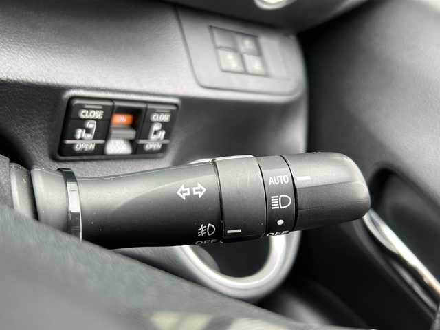 トヨタ シエンタ ハイブリッド G クエロ 岐阜県 2019(平31)年 1.2万km ホワイトパールクリスタルシャイン 登録時走行距離11688km/純正7インチナビ/バックモニター/フルセグテレビ/両側パワースライドドア/トヨタセーフティセンス/社外アルミホイール/純正フロアマット/LEDヘッドライト/ハーフレザーシート/オレンジステッチ/ビルトインETC/スマートキー/プッシュスタート/禁煙車/Bluetooth接続/レーンキープアシスト