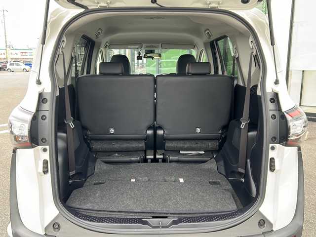 トヨタ シエンタ ハイブリッド G クエロ 岐阜県 2019(平31)年 1.2万km ホワイトパールクリスタルシャイン 登録時走行距離11688km/純正7インチナビ/バックモニター/フルセグテレビ/両側パワースライドドア/トヨタセーフティセンス/社外アルミホイール/純正フロアマット/LEDヘッドライト/ハーフレザーシート/オレンジステッチ/ビルトインETC/スマートキー/プッシュスタート/禁煙車/Bluetooth接続/レーンキープアシスト