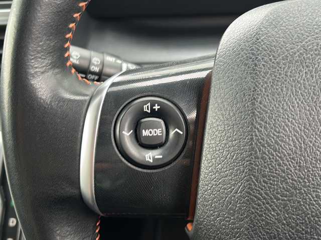 トヨタ シエンタ ハイブリッド G クエロ 岐阜県 2019(平31)年 1.2万km ホワイトパールクリスタルシャイン 登録時走行距離11688km/純正7インチナビ/バックモニター/フルセグテレビ/両側パワースライドドア/トヨタセーフティセンス/社外アルミホイール/純正フロアマット/LEDヘッドライト/ハーフレザーシート/オレンジステッチ/ビルトインETC/スマートキー/プッシュスタート/禁煙車/Bluetooth接続/レーンキープアシスト