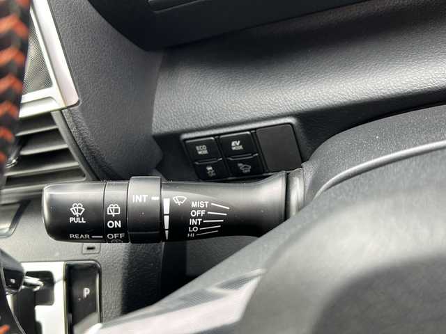 トヨタ シエンタ ハイブリッド G クエロ 岐阜県 2019(平31)年 1.2万km ホワイトパールクリスタルシャイン 登録時走行距離11688km/純正7インチナビ/バックモニター/フルセグテレビ/両側パワースライドドア/トヨタセーフティセンス/社外アルミホイール/純正フロアマット/LEDヘッドライト/ハーフレザーシート/オレンジステッチ/ビルトインETC/スマートキー/プッシュスタート/禁煙車/Bluetooth接続/レーンキープアシスト