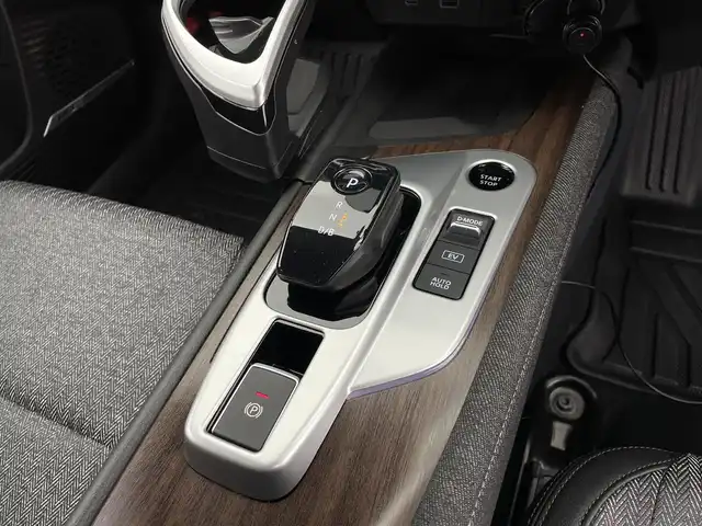 日産 オーラ G 宮城県 2022(令4)年 1.7万km ピュアホワイトパール メーカーナビ　/ＢＯＳＥサウンド　/プロパイロット　/アラウンドビューモニター　/エマージェンシーブレーキ/車線逸脱警報/オートハイビーム/クリアランスソナー/側方支援/ＥＴＣ２．０　/ドライブレコーダー　/ＨＤＭＩ入力端子　/ＴＶキット　/サイドモニター　/ワイヤレス充電　/フルセグＴＶ　/LEDヘッドライト/バイカラーフォグランプ/禁煙車