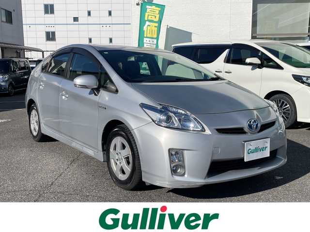 トヨタ プリウス S 愛知県 2011(平23)年 12.2万km シルバーM 純正SDナビ/【フルセグ・DVD再生可・CD・Bluetooth】/バックカメラ/ビルトインETC/オートライト/ステアリングスイッチ/プッシュスタート/スマートキー/スペアキーあり/純正フロアマット/純正ドアバイザー