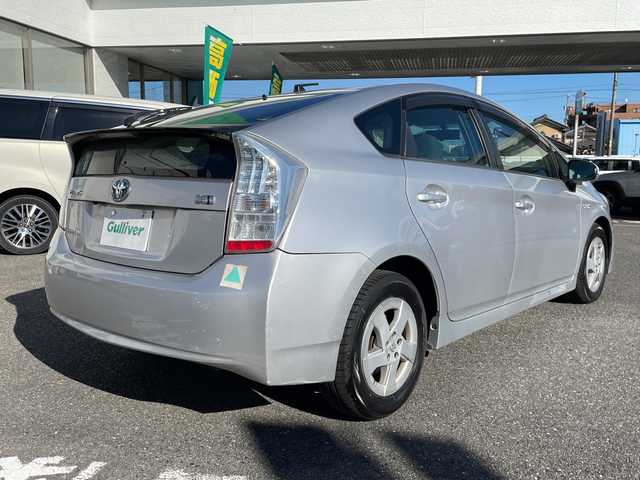 トヨタ プリウス S 愛知県 2011(平23)年 12.2万km シルバーM 純正SDナビ/【フルセグ・DVD再生可・CD・Bluetooth】/バックカメラ/ビルトインETC/オートライト/ステアリングスイッチ/プッシュスタート/スマートキー/スペアキーあり/純正フロアマット/純正ドアバイザー