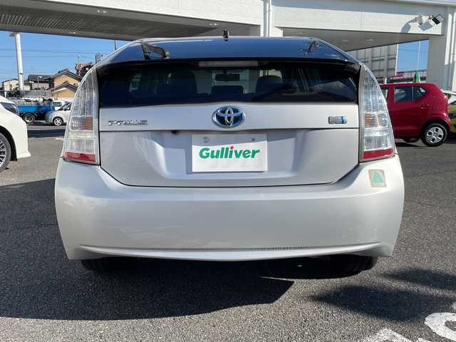 トヨタ プリウス S 愛知県 2011(平23)年 12.2万km シルバーM 純正SDナビ/【フルセグ・DVD再生可・CD・Bluetooth】/バックカメラ/ビルトインETC/オートライト/ステアリングスイッチ/プッシュスタート/スマートキー/スペアキーあり/純正フロアマット/純正ドアバイザー