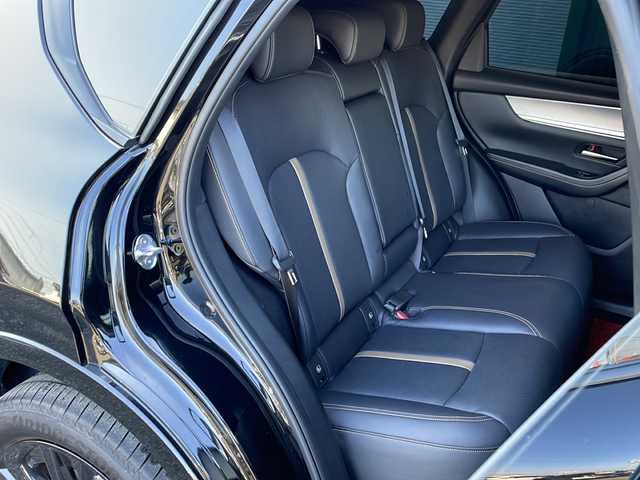 マツダ ＣＸ－６０ XD HV エクスクルーシブスポーツ 鳥取県 2022(令4)年 1.4万km ジェットブラックマイカ 4WD/ターボ/スマートブレーキサポート/誤発進抑制制御/車線逸脱警報システム/降車支援機能付ブラインドスポットモニタリング/レーンキープアシストシステム/緊急時車線維持支援/接近車両検知/レーダークルーズコントロール/クルージングトラフィックサポート/BOSEサウンドシステム/純正12.3型SDナビ/フルセグTV/【Bluetooth/USB/スマホ連携】/360°ビューモニター/ヘッドアップディスプレイ/ワイヤレス充電/AC150W電源/パワーバックドア/レザーシート/D/N席パワーシート/D/N席シートベンチレーション/全席シートヒーター/ステアリングヒーター/オートライト/アダプティブLEDヘッドランプ/デイタイムランニングライト/ヘッドランプウォッシャー/235/50R20インチ純正AW/プッシュスタート/スマートキー/スペアキー/フロアマット