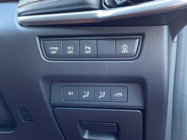 マツダ ＣＸ－６０ XD HV エクスクルーシブスポーツ 鳥取県 2022(令4)年 1.4万km ジェットブラックマイカ 4WD/ターボ/スマートブレーキサポート/誤発進抑制制御/車線逸脱警報システム/降車支援機能付ブラインドスポットモニタリング/レーンキープアシストシステム/緊急時車線維持支援/接近車両検知/レーダークルーズコントロール/クルージングトラフィックサポート/BOSEサウンドシステム/純正12.3型SDナビ/フルセグTV/【Bluetooth/USB/スマホ連携】/360°ビューモニター/ヘッドアップディスプレイ/ワイヤレス充電/AC150W電源/パワーバックドア/レザーシート/D/N席パワーシート/D/N席シートベンチレーション/全席シートヒーター/ステアリングヒーター/オートライト/アダプティブLEDヘッドランプ/デイタイムランニングライト/ヘッドランプウォッシャー/235/50R20インチ純正AW/プッシュスタート/スマートキー/スペアキー/フロアマット