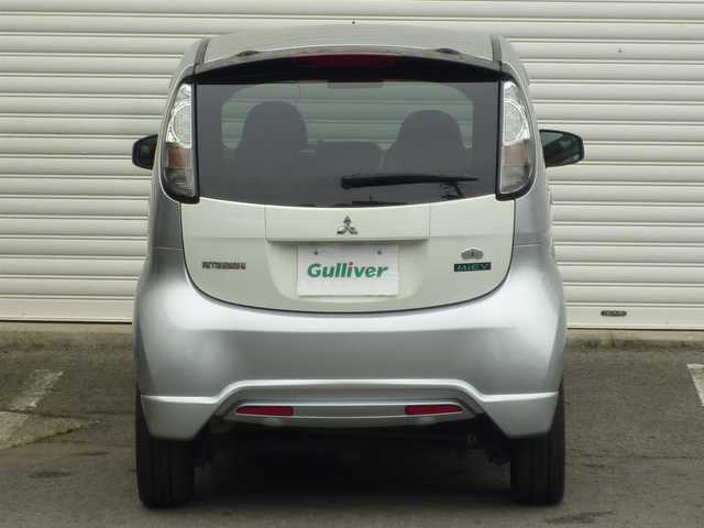 三菱 ｉ ＭｉＥＶ G 和歌山県 2011(平23)年 18.7万km シルバーⅡ 純正ナビ/　CD/DVD/FM/ AM/TV/SD/運転席シートヒーター/オートライト/社外ETC/純正フロアマット/純正15インチアルミホイール/車両接近通報装置/電動格納ミラー/スマートキー/ドアバイザー/取扱説明書/保証書
