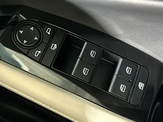 マツダ ＣＸ－３０ 20S 100周年特別記念車 神奈川県 2021(令3)年 3.3万km スノーフレイクホワイトパールマイカ i-ACTIVSENSE/純正ナビ/・BT/フルセグTV/CD/DVD/USB/HDMI/360°ビューモニター/赤革レザーシート/パワーシート(D/N)/メモリシート(D)/シートヒーター(D/N)/ヘッドアップディスプレイ/前後ドライブレコーダー/ETC/革巻きステアリング/ステアリングスイッチ/Autoライト/パドルシフト/ステアリングヒーター/電動サイドブレーキ/オートブレーキホールド/SPORTモード/アイドリングストップ機能/コーナーセンサー/スマートキー/プッシュスタートボタン/LEDヘッドライト/フォグランプ/電動格納ミラー/ウィンカーミラー/純正フロアマット/純正18インチアルミホイール