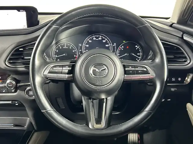 マツダ ＣＸ－３０ 20S 100周年特別記念車 神奈川県 2021(令3)年 3.3万km スノーフレイクホワイトパールマイカ i-ACTIVSENSE/純正ナビ/・BT/フルセグTV/CD/DVD/USB/HDMI/360°ビューモニター/赤革レザーシート/パワーシート(D/N)/メモリシート(D)/シートヒーター(D/N)/ヘッドアップディスプレイ/前後ドライブレコーダー/ETC/革巻きステアリング/ステアリングスイッチ/Autoライト/パドルシフト/ステアリングヒーター/電動サイドブレーキ/オートブレーキホールド/SPORTモード/アイドリングストップ機能/コーナーセンサー/スマートキー/プッシュスタートボタン/LEDヘッドライト/フォグランプ/電動格納ミラー/ウィンカーミラー/純正フロアマット/純正18インチアルミホイール