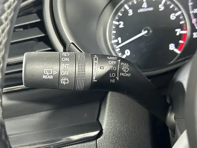 マツダ ＣＸ－３０ 20S 100周年特別記念車 神奈川県 2021(令3)年 3.3万km スノーフレイクホワイトパールマイカ i-ACTIVSENSE/純正ナビ/・BT/フルセグTV/CD/DVD/USB/HDMI/360°ビューモニター/赤革レザーシート/パワーシート(D/N)/メモリシート(D)/シートヒーター(D/N)/ヘッドアップディスプレイ/前後ドライブレコーダー/ETC/革巻きステアリング/ステアリングスイッチ/Autoライト/パドルシフト/ステアリングヒーター/電動サイドブレーキ/オートブレーキホールド/SPORTモード/アイドリングストップ機能/コーナーセンサー/スマートキー/プッシュスタートボタン/LEDヘッドライト/フォグランプ/電動格納ミラー/ウィンカーミラー/純正フロアマット/純正18インチアルミホイール