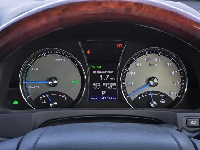 トヨタ クラウン マジェスタ Fバージョン 鹿児島県 2014(平26)年 4.8万km ホワイトパールクリスタルシャイン ムーンルーフ　/レーダークルーズコントロール　/ウッドコンビハンドル　/ビルトインＥＴＣ　/全席シートヒーター　/全席パワーシート　/Ｄ＋Ｎ席シートベンチレーション　/ステアリングヒーター　/レザーシート/ＭＴモード付きＡＴ/純正ＨＤＤナビ/Bluetoothオーディオ/フルセグテレビ/純正アルミホイール(17インチ)/プッシュスタート/スマートキー/エアバッグ(W+サイド)/カーテンエアバッグ