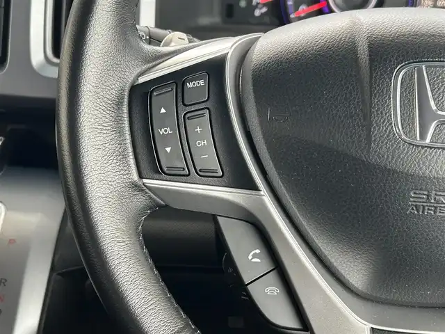 ホンダ ステップワゴン スパーダ Z インターナビセレ 茨城県 2012(平24)年 7.3万km ホワイトオーキッドパール 純正ナビ/(FM/AM/CD/DVD/フルセグ)/フリップダウンモニター/バックカメラ/ドライブレコーダー(前方)/ETC/クルーズコントロール/両側パワースライドドア/社外アルミホイール(PASSAGE)/パドルシフト/パワーステアリング/横滑り防止装置/オートライト/スペアキー