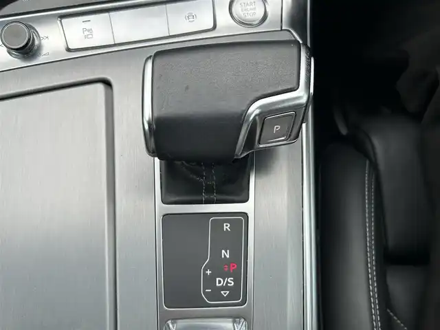 アウディ Ａ７ SB 45TFSIクワトロ Sライン 滋賀県 2020(令2)年 5.2万km グレイシアホワイトメタリック ワンオーナー/ACC/LKA/全方位カメラ/４ゾーンオートエアコン/バーチャルコックピット/コンフォートＰＫ/全席シートヒーター/ＪＢＬオーディオシステム/電動スポイラー/デジタルルームミラー型ドライブレコーダー/フルセグテレビ