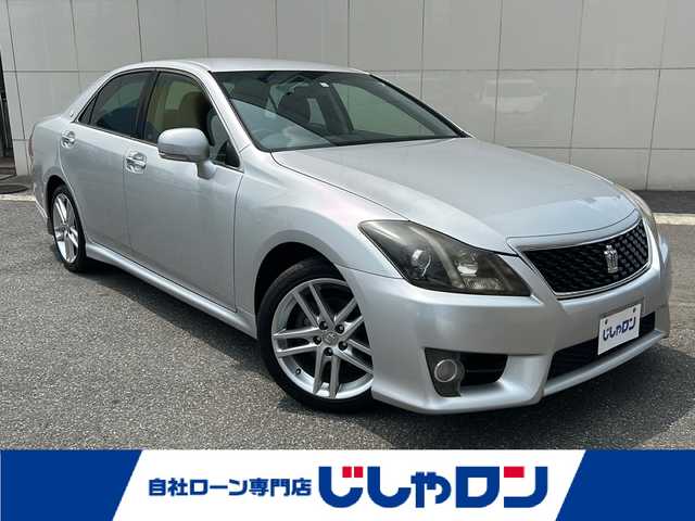 トヨタ クラウン アスリート プレミアムエディション 埼玉県 2012(平24)年 11.1万km シルバーM (株)IDOMが運営する【じしゃロン熊谷店】の自社ローン専用車両になりますこちらは現金またはオートローンご利用時の価格です。自社ローンご希望の方は別途その旨お申付け下さい/純正HDDナビ/（フルセグTV/AM/FM/CD/DVD）/バックカメラ/ETC/革シート/エアシート・シートヒーター/前席パワーシート/リア電動サンシェード/クルーズコントロール/ドライブモードセレクト/プッシュスタート/スマートキースペア×１/フォグランプ/ダブル・サイド・ニーエアバッグ