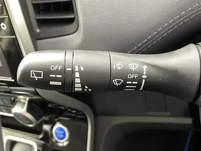 日産 セレナ e－パワー ハイウェイスター V 熊本県 2020(令2)年 5.1万km ブリリアントホワイトパール 2トーン 禁煙車　/純正ナビ（ＣＤ・ＤＶＤ・フルセグ・ＢＴ）/全周囲カメラ　/ビルトインＥＴＣ　/純正前方ドライブレコーダー　/両側パワースライドドア　/前後クリアランスソナー　/レーダークルーズコントロール/プロパイロット/ブラインドスポットモニタ/衝突軽減ブレーキ/横滑り防止/アイドリングストップ/パーキングアシスト/純正フロアマット/純正１５インチAW/オートライト/LEDヘッドライト/フォグライト/スマートキー/プッシュスタート
