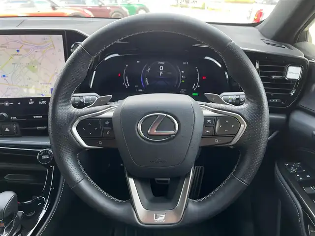 レクサス ＮＸ 350h Fスポーツ 山梨県 2023(令5)年 1.2万km ホワイトノーヴァガラスフレーク ユーザー買/TRDフルエアロ /サンルーフ /黒革/純正メモリナビ/全周囲カメラ/フルセグ/ＢＴ/カープレイ/ＯＰ２０ＡＷ/橙キャリパー/３眼ＬＥＤ/オートライト/Ａハイビーム/Ｐシート/シートＨ/ベンチレーション/電動リアゲート/スペアキー２