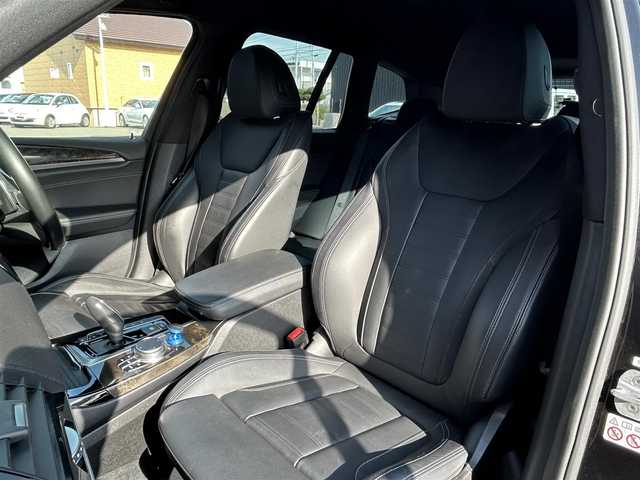 ＢＭＷ Ｘ３ xDrive20d Mスポーツ 道東・釧路十勝 2020(令2)年 6万km サファイアブラックP ハイラインパッケージ/　ランバーサポート/　リヤシートヒーティング/　ヴァーネスカ・レザーシート/ドライビングアシストプラス/　アクティブクルーズコントロール/　レーンキープアシスト/　ブラインドスポットモニター/純正HDDナビ（タッチパネル機能付き）/　　CD/DVD/BT/screen MirrerRing/フルセグ/前席パワーシート/シートヒーター/パワーバックドア/全方位カメラ/社外前後ドライブレコーダー/ワイヤレス充電/アダプティブヘッドライト/LEDヘッドライト/オートライト/純正フロアマット