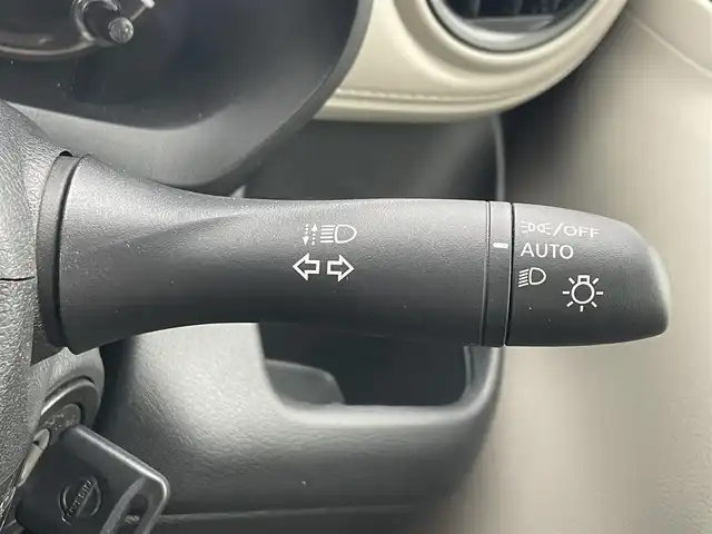 日産 デイズ S 滋賀県 2023(令5)年 0.2万km スターリングシルバーM 純正9インチナビ/・AM/FM/・SD/・Bluetooth/・フルセグTV/USB充電/エマージェンシーブレーキ/車線逸脱警報/先行者発進お知らせ/ソナー/オートヘッドライト/ヘッドライトレベライザー/電動格納ミラー/ドアバイザー/リモコンキー