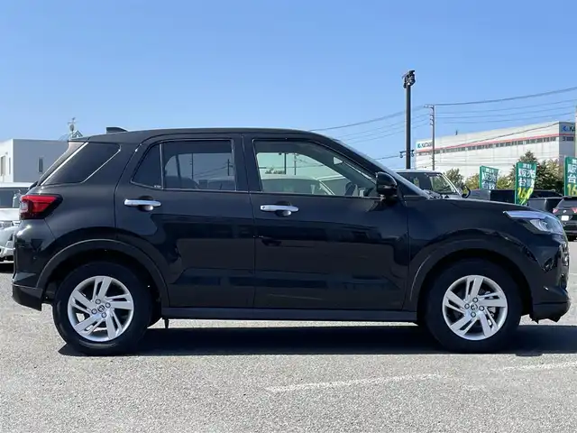 トヨタ ライズ G 道央・札幌 2024(令6)年 0.5万km ブラックマイカメタリック ４ＷＤ/寒冷地仕様/社外ナビ/【ＳＤ／ＢＴ／ＡＵＸ／ＵＳＢ】/フロント／サイド／バックカメラ/パノラミックビューモニター/ＬＥＤ/フォグランプ/オートライト/オートハイビーム/ヘッドライトレベライザー/プリクラッシュセーフティ/車線逸脱警報/先行者発進告知/横滑り防止装置/ＵＳＢ出力電源/オート電動格納ミラー/社外フロアマット/プッシュスタート/スマートキー×２