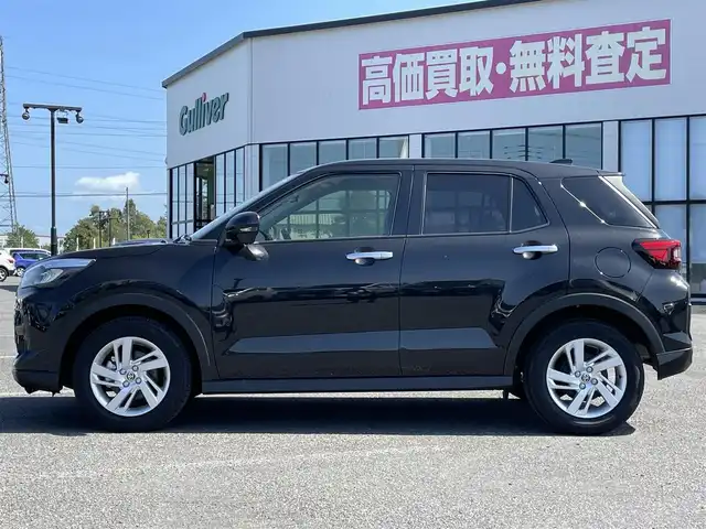 トヨタ ライズ G 道央・札幌 2024(令6)年 0.5万km ブラックマイカメタリック ４ＷＤ/寒冷地仕様/社外ナビ/【ＳＤ／ＢＴ／ＡＵＸ／ＵＳＢ】/フロント／サイド／バックカメラ/パノラミックビューモニター/ＬＥＤ/フォグランプ/オートライト/オートハイビーム/ヘッドライトレベライザー/プリクラッシュセーフティ/車線逸脱警報/先行者発進告知/横滑り防止装置/ＵＳＢ出力電源/オート電動格納ミラー/社外フロアマット/プッシュスタート/スマートキー×２