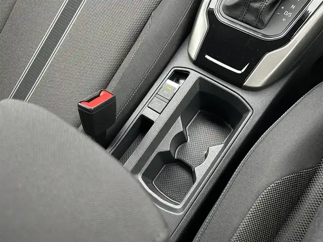 フォルクスワーゲン Ｔ－ロック TDI スタイル デザインPKG 滋賀県 2020(令2)年 1.9万km ピュアホワイト 純正ナビ/フルセグTV/バックモニター/AppleCarplay/android auto/アダプティブクルーズコントロール/デジタルメーター/スマートキー/プッシュスタート/LEDヘッドライト/ETC/純正17インチアルミホイール/アイドリングストップ・ブレーキサポート/レーンアシスト・ブラインドスポット/フロントアシスト・リアトラフィックアラート/アダプティブクルーズコントロール/パワーバックドア/ドライブレコーダー