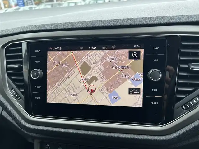 フォルクスワーゲン Ｔ－ロック TDI スタイル デザインPKG 滋賀県 2020(令2)年 1.9万km ピュアホワイト 純正ナビ/フルセグTV/バックモニター/AppleCarplay/android auto/アダプティブクルーズコントロール/デジタルメーター/スマートキー/プッシュスタート/LEDヘッドライト/ETC/純正17インチアルミホイール/アイドリングストップ・ブレーキサポート/レーンアシスト・ブラインドスポット/フロントアシスト・リアトラフィックアラート/アダプティブクルーズコントロール/パワーバックドア/ドライブレコーダー