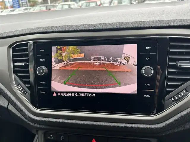 フォルクスワーゲン Ｔ－ロック TDI スタイル デザインPKG 滋賀県 2020(令2)年 1.9万km ピュアホワイト 純正ナビ/フルセグTV/バックモニター/AppleCarplay/android auto/アダプティブクルーズコントロール/デジタルメーター/スマートキー/プッシュスタート/LEDヘッドライト/ETC/純正17インチアルミホイール/アイドリングストップ・ブレーキサポート/レーンアシスト・ブラインドスポット/フロントアシスト・リアトラフィックアラート/アダプティブクルーズコントロール/パワーバックドア/ドライブレコーダー
