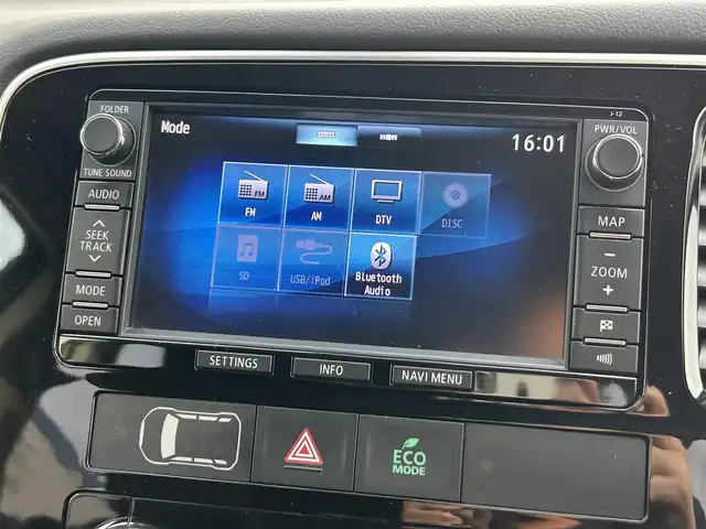 三菱 アウトランダー ＰＨＥＶ スポーツスタイルエディション 群馬県 2015(平27)年 9.6万km シルキーホワイト (株)IDOMが運営する【じしゃロン伊勢崎店】の自社ローン専用車両になりますこちらは現金またはオートローンご利用時の価格です。自社ローンご希望の方は別途その旨お申付け下さい/純正SDナビゲーション/バックカメラ/CD/DVD/SD/BT/DTV/パワーバックドア/レーダークルーズコントロール/パドルシフト/前席シートヒーター/AC100V電源/コーナーセンサー/ETC/純正フロアマット/充電ケーブル