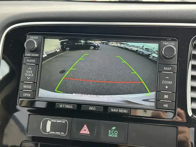 三菱 アウトランダー ＰＨＥＶ スポーツスタイルエディション 群馬県 2015(平27)年 9.6万km シルキーホワイト (株)IDOMが運営する【じしゃロン伊勢崎店】の自社ローン専用車両になりますこちらは現金またはオートローンご利用時の価格です。自社ローンご希望の方は別途その旨お申付け下さい/純正SDナビゲーション/バックカメラ/CD/DVD/SD/BT/DTV/パワーバックドア/レーダークルーズコントロール/パドルシフト/前席シートヒーター/AC100V電源/コーナーセンサー/ETC/純正フロアマット/充電ケーブル