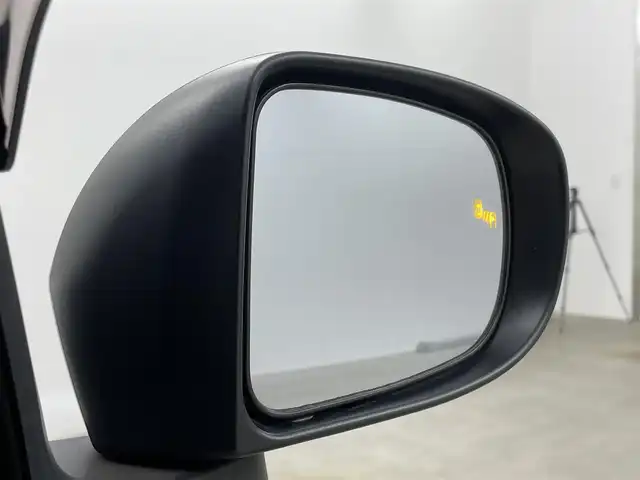 トヨタ ライズ Z 岡山県 2020(令2)年 4.5万km ナチュラルベージュマイカM 純正９インチナビ/【Bluetooth/フルセグTV/CD/DVD】/型番:NSZT-Y68T/バックカメラ/前席シートヒーター/ドライブレコーダー（前）/型番:DRT-H68A/ＬＥＤヘッドライト/オートハイビーム/レーダークルーズコントロール/ブラインドスポットモニター/衝突軽減ブレーキシステム/純正アルミホイール/純正フロアマット