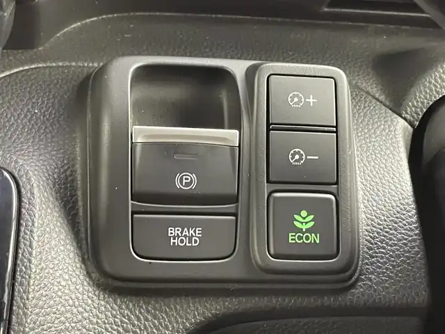 ホンダ Ｎ ＢＯＸ カスタム L ターボ 千葉県 2022(令4)年 1.9万km メテオロイドグレーメタリック Honda SENSING/・衝突軽減ブレーキ（CMBS）/・誤発進抑制機能/・歩行者事故低減ステアリング/・路外逸脱抑制機能/・渋滞追従機能付アダプティブクルーズコントロール（ACC）/・車線維持支援システム（LKAS）/・先行車発進お知らせ機能・標識認識機能/・後方誤発進抑制機能/・オートハイビーム/純正8インチナビ/・VXU-227NBi/・CD/DVD/BT/ACP/フルセグ/バックカメラ/両側パワースライドドア/前席シートヒーター/コーナーセンサー/LEDヘッドライト/電動パーキングブレーキ/ブレーキホールド/スマートキー/スペアキー