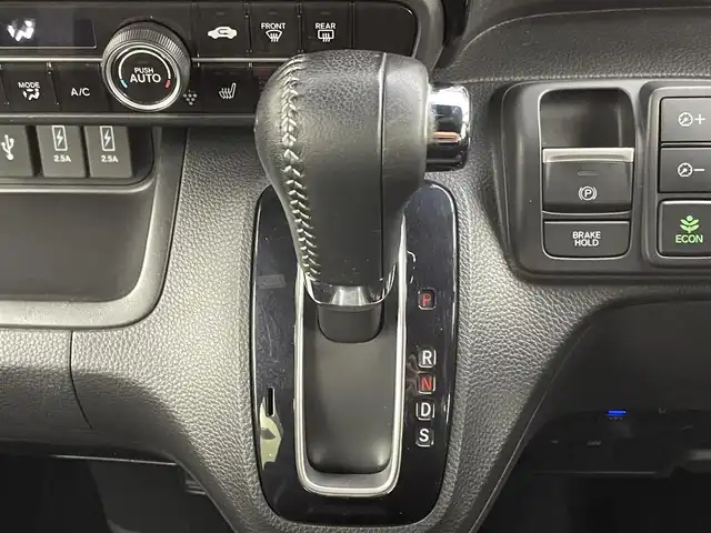 ホンダ Ｎ ＢＯＸ カスタム L ターボ 千葉県 2022(令4)年 1.9万km メテオロイドグレーメタリック Honda SENSING/・衝突軽減ブレーキ（CMBS）/・誤発進抑制機能/・歩行者事故低減ステアリング/・路外逸脱抑制機能/・渋滞追従機能付アダプティブクルーズコントロール（ACC）/・車線維持支援システム（LKAS）/・先行車発進お知らせ機能・標識認識機能/・後方誤発進抑制機能/・オートハイビーム/純正8インチナビ/・VXU-227NBi/・CD/DVD/BT/ACP/フルセグ/バックカメラ/両側パワースライドドア/前席シートヒーター/コーナーセンサー/LEDヘッドライト/電動パーキングブレーキ/ブレーキホールド/スマートキー/スペアキー