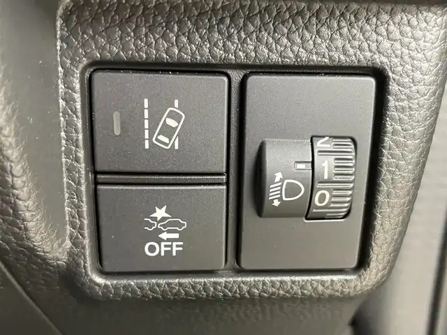 ホンダ Ｎ ＢＯＸ カスタム L ターボ 千葉県 2022(令4)年 1.9万km メテオロイドグレーメタリック Honda SENSING/・衝突軽減ブレーキ（CMBS）/・誤発進抑制機能/・歩行者事故低減ステアリング/・路外逸脱抑制機能/・渋滞追従機能付アダプティブクルーズコントロール（ACC）/・車線維持支援システム（LKAS）/・先行車発進お知らせ機能・標識認識機能/・後方誤発進抑制機能/・オートハイビーム/純正8インチナビ/・VXU-227NBi/・CD/DVD/BT/ACP/フルセグ/バックカメラ/両側パワースライドドア/前席シートヒーター/コーナーセンサー/LEDヘッドライト/電動パーキングブレーキ/ブレーキホールド/スマートキー/スペアキー