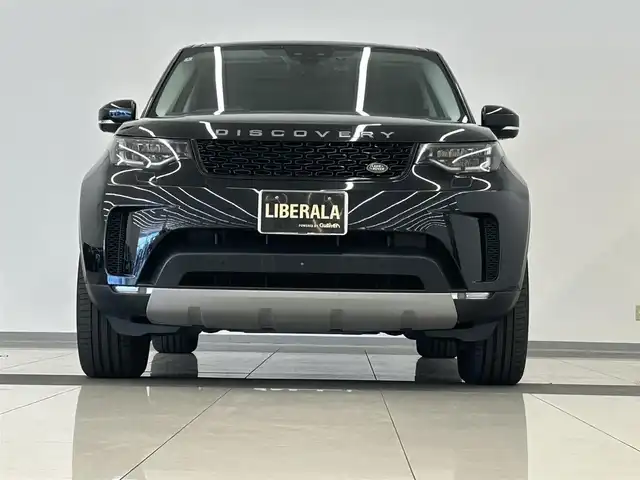 ランドローバー ランドローバー ディスカバリー HSE 岡山県 2018(平30)年 4万km サントリーニ・ブラック ワンオーナー/MERIDIANスピーカー/パノラマサンルーフ/純正ナビ/360°カメラ/サイドステップ/レザーシート/シートヒーター/純正20インチAW/AEB/LDW/BSA/LEDヘッドライト/オートライト/レインセンサー/パワーテールゲート/Bluetooth/フルセグTV/CD/DVD/エアサス/PDC/2，3列目電脳格納シート