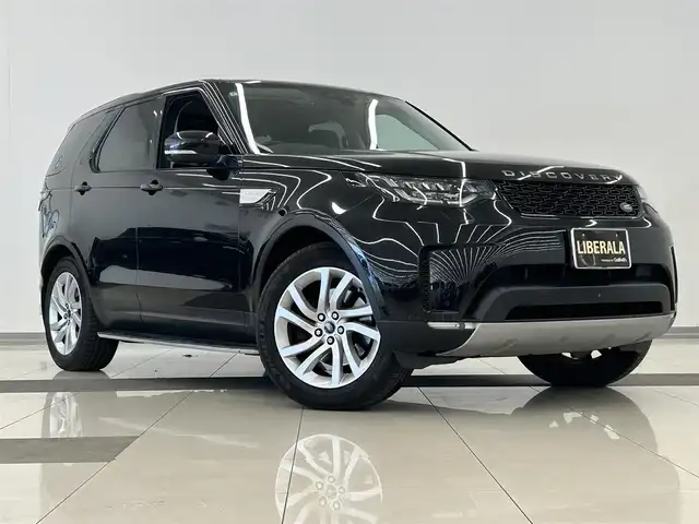 ランドローバー ランドローバー ディスカバリー HSE 岡山県 2018(平30)年 4万km サントリーニ・ブラック ワンオーナー/MERIDIANスピーカー/パノラマサンルーフ/純正ナビ/360°カメラ/サイドステップ/レザーシート/シートヒーター/純正20インチAW/AEB/LDW/BSA/LEDヘッドライト/オートライト/レインセンサー/パワーテールゲート/Bluetooth/フルセグTV/CD/DVD/エアサス/PDC/2，3列目電脳格納シート