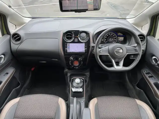 日産 ノート e－パワー メダリスト 東京都 2017(平29)年 4.7万km オリーブグリーン 純正ナビ/アラウンドビュー/インテリジェントルームミラー/エマージェンシーブレーキ/車線逸脱警報/アイドリングストップ/横滑り防止措置/スマートキー/Pスタート/オートエアコン/オートウィンドウ
