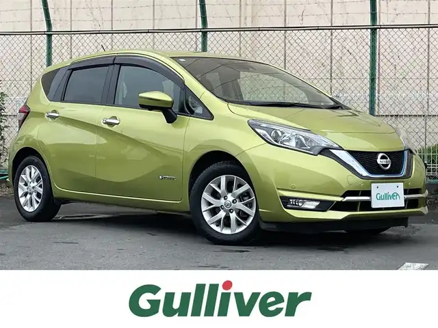 日産 ノート e－パワー メダリスト 東京都 2017(平29)年 4.7万km オリーブグリーン 純正ナビ/アラウンドビュー/インテリジェントルームミラー/エマージェンシーブレーキ/車線逸脱警報/アイドリングストップ/横滑り防止措置/スマートキー/Pスタート/オートエアコン/オートウィンドウ