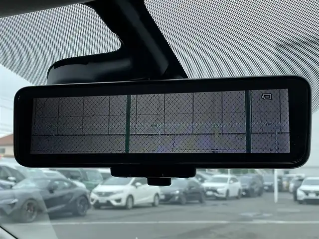 日産 ノート e－パワー メダリスト 東京都 2017(平29)年 4.7万km オリーブグリーン 純正ナビ/アラウンドビュー/インテリジェントルームミラー/エマージェンシーブレーキ/車線逸脱警報/アイドリングストップ/横滑り防止措置/スマートキー/Pスタート/オートエアコン/オートウィンドウ