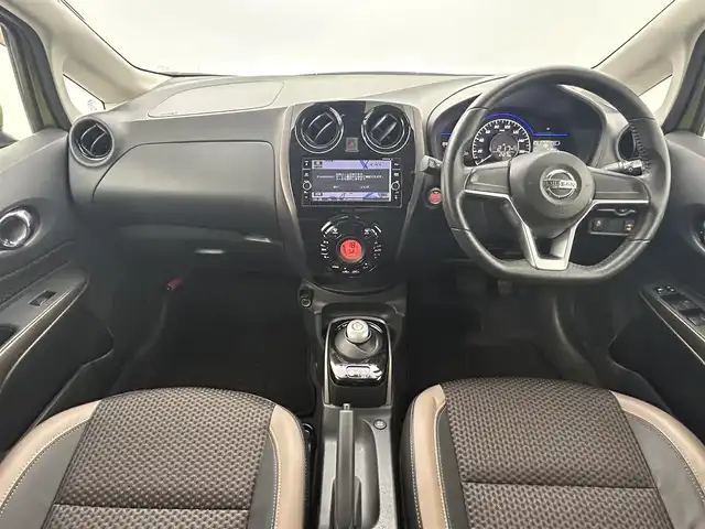 日産 ノート e－パワー メダリスト 熊本県 2017(平29)年 4.7万km オリーブグリーン 純正7インチナビMM3117D-W（DVD・フルセグ・BT・SD・AUX）/全周囲カメラ/インテリジェントルームミラー/エマージェンシーブレーキ/車線逸脱警報/横滑り防止措置/ダウンヒルアシスト/前後クリアランスソナー/インテリジェントルームミラー/電動格納ミラー/社外フロアマット/純正１５インチaw/オートライト/LEDヘッドライト/フォグランプ/スマートキー/プッシュスタート