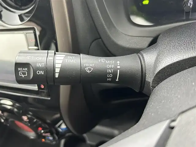 日産 ノート e－パワー メダリスト 熊本県 2017(平29)年 4.7万km オリーブグリーン 純正7インチナビMM3117D-W（DVD・フルセグ・BT・SD・AUX）/全周囲カメラ/インテリジェントルームミラー/エマージェンシーブレーキ/車線逸脱警報/横滑り防止措置/ダウンヒルアシスト/前後クリアランスソナー/インテリジェントルームミラー/電動格納ミラー/社外フロアマット/純正１５インチaw/オートライト/LEDヘッドライト/フォグランプ/スマートキー/プッシュスタート
