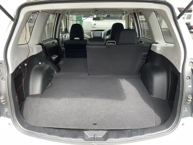 スバル フォレスター 2．0XS 埼玉県 2009(平21)年 6.9万km サテンホワイトパール /4WD//社外HDDナビ//クルーズコントロール//前2席シートヒーター//ETC//キーレス//キセノン//革巻きステアリング//前後ドライブレコーダー//W.サイド.カーテンエアバッグ//ABS//横滑り防止装置//前後フォグランプ//プライバシーガラス//ドアバイザー//純正16インチAW//スペアキー